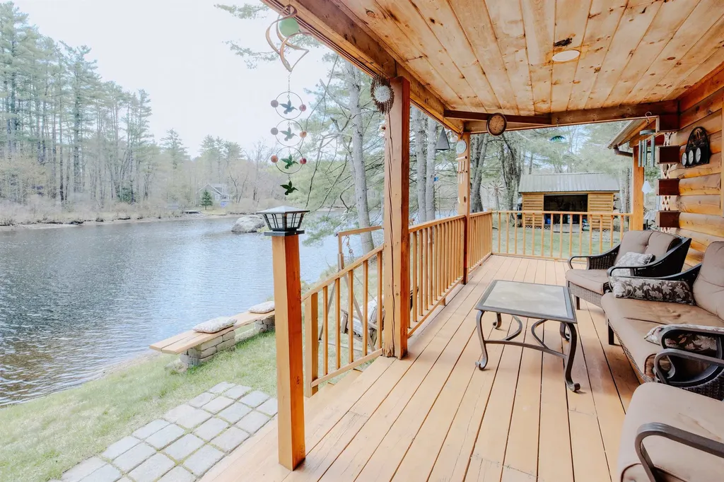 43 Moccasin Trail Hillsborough NH 03244