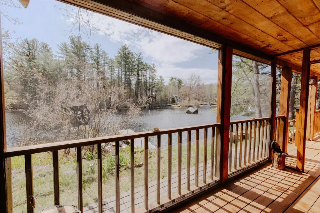 43 Moccasin Trail Hillsborough NH 03244