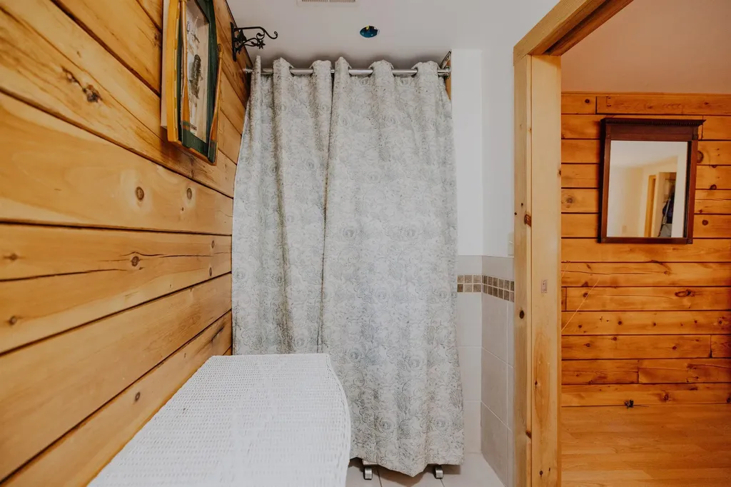 43 Moccasin Trail Hillsborough NH 03244