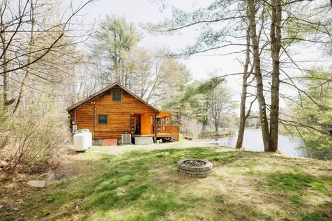 43 Moccasin Trail Hillsborough NH 03244