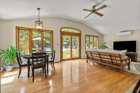5 Wentworth Drive Bedford NH 03110
