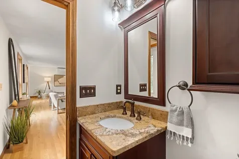 5 Wentworth Drive Bedford NH 03110