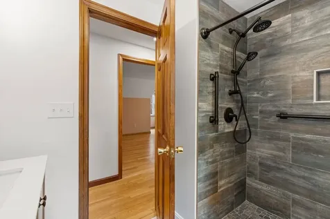 5 Wentworth Drive Bedford NH 03110