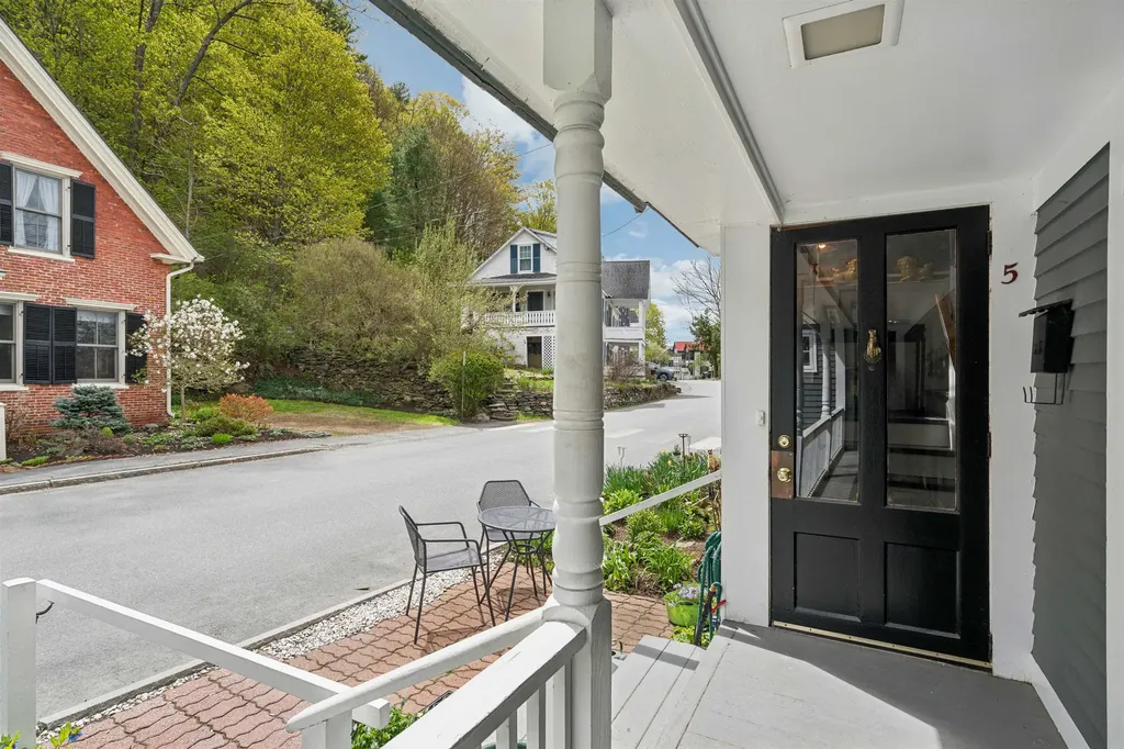 17 High Street Woodstock VT 05091
