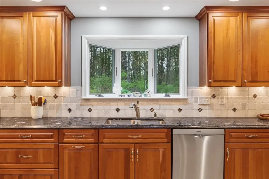 274 North Grove Street Rutland Town VT 05701