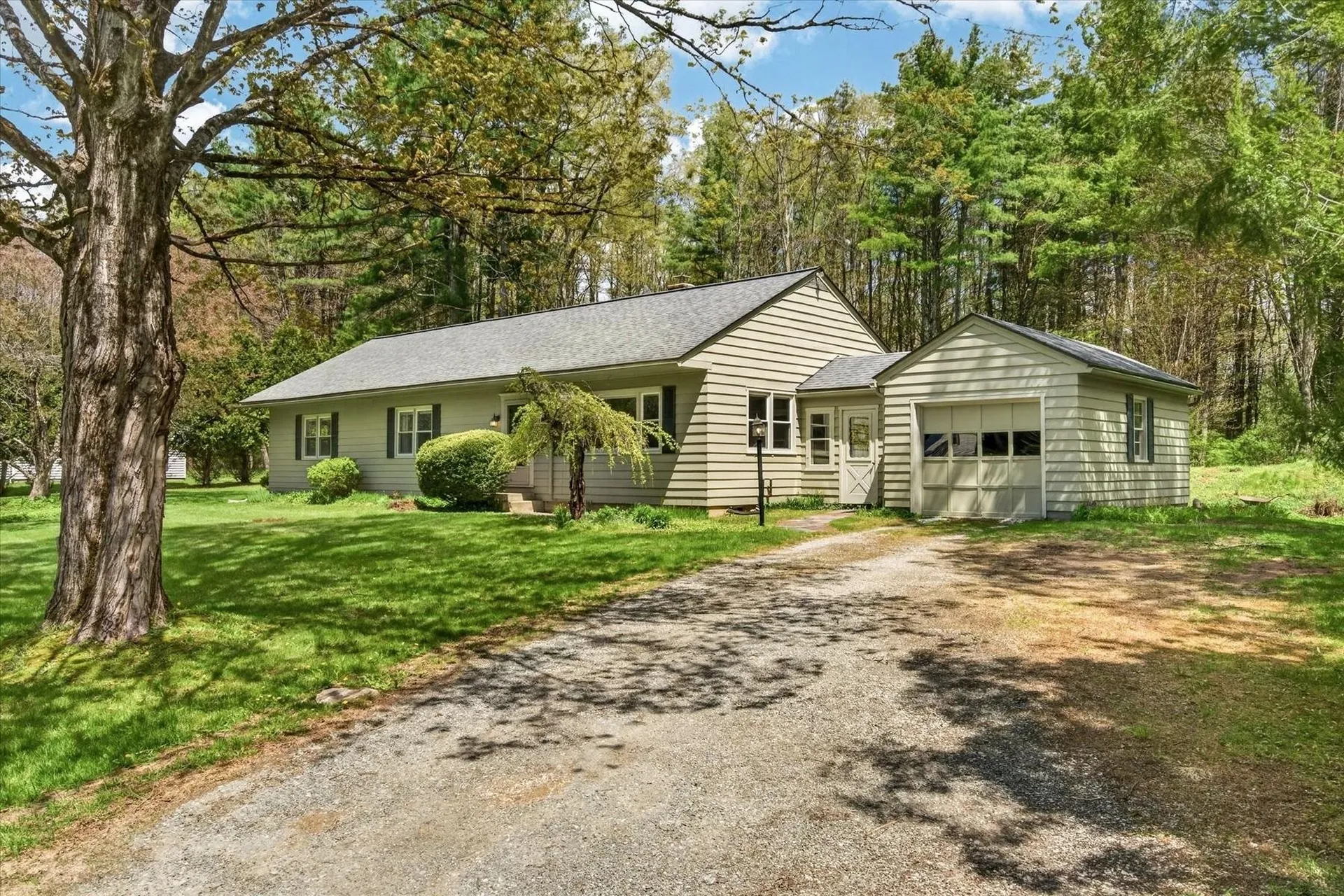 274 North Grove Street Rutland Town VT 05701