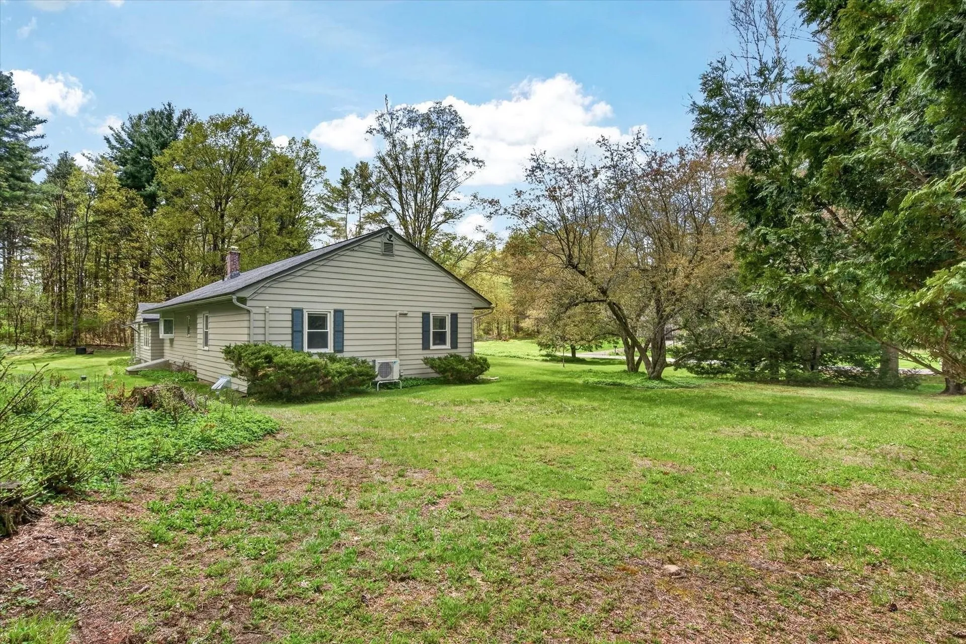 274 North Grove Street Rutland Town VT 05701