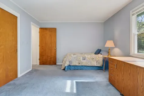 274 North Grove Street Rutland Town VT 05701
