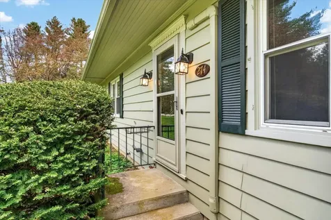 274 North Grove Street Rutland Town VT 05701