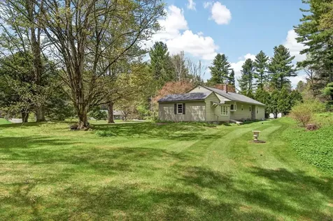 274 North Grove Street Rutland Town VT 05701