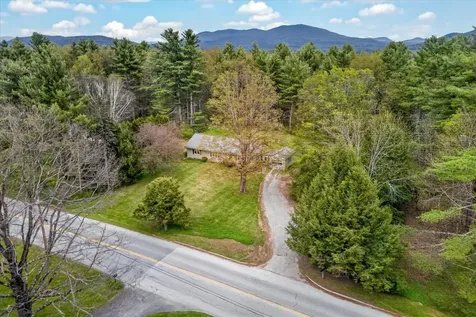 274 North Grove Street Rutland Town VT 05701