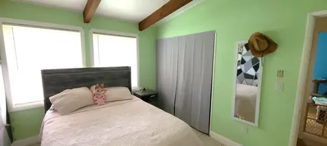 21 Cedar Road North Hampton NH 03862