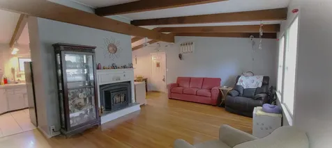 21 Cedar Road North Hampton NH 03862
