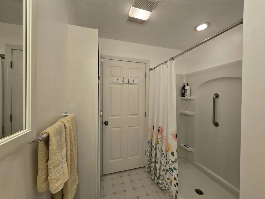 77 Trapper Road Campton NH 03223
