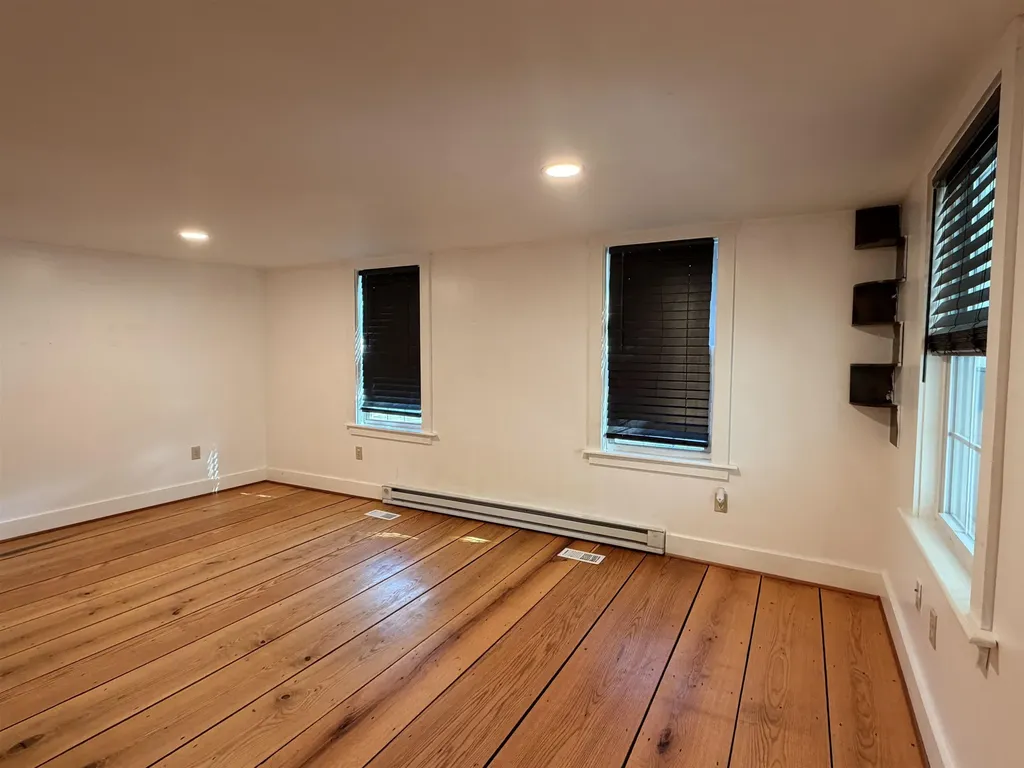 27 Ashuelot Street Winchester NH 03470
