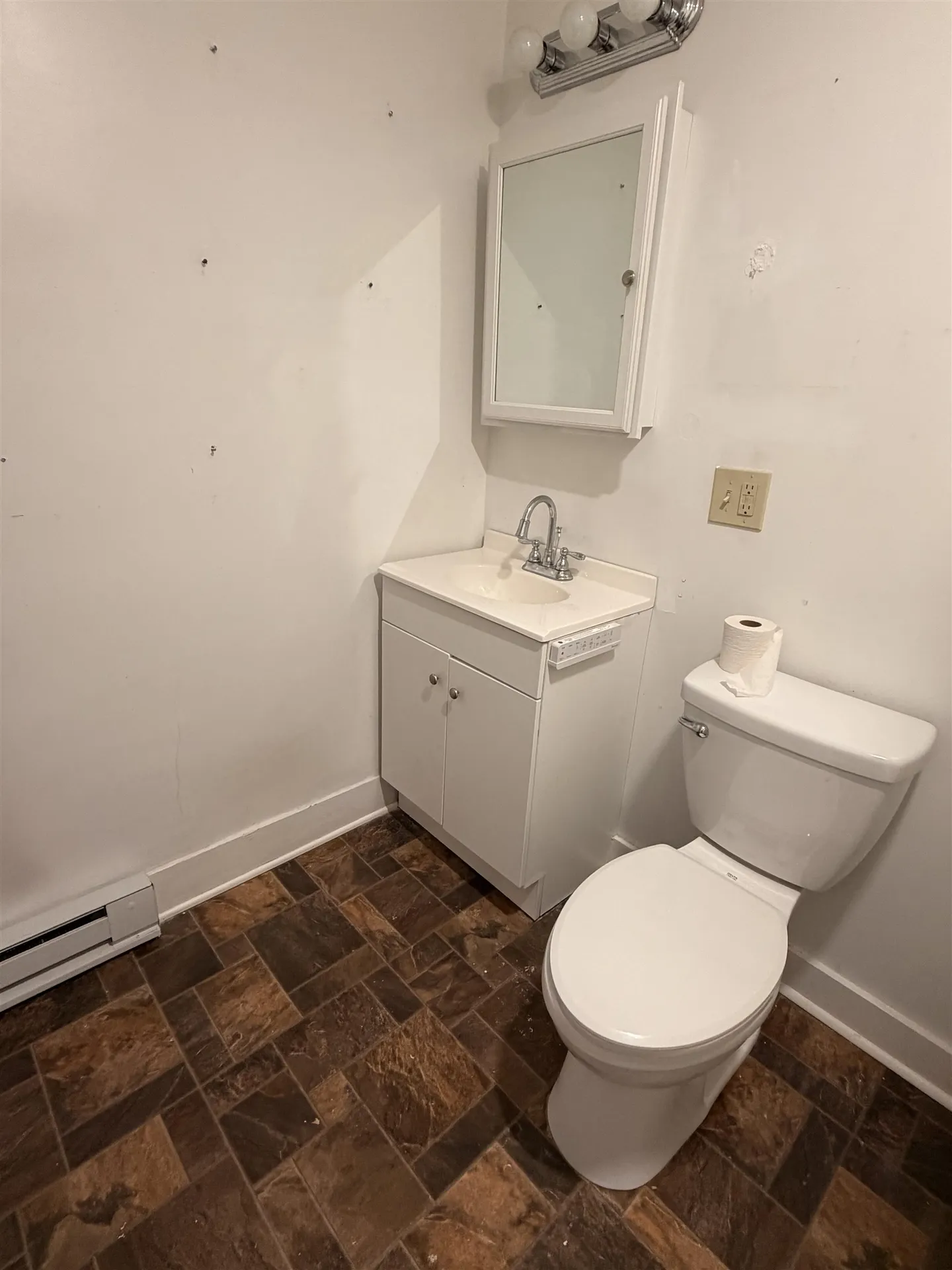 27 Ashuelot Street Winchester NH 03470