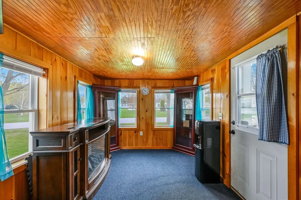 15 Marc Avenue St. Albans City VT 05478