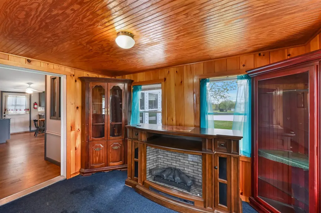 15 Marc Avenue St. Albans City VT 05478