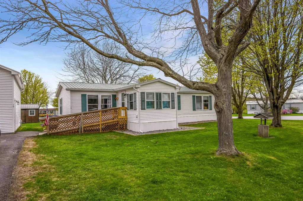 15 Marc Avenue St. Albans City VT 05478