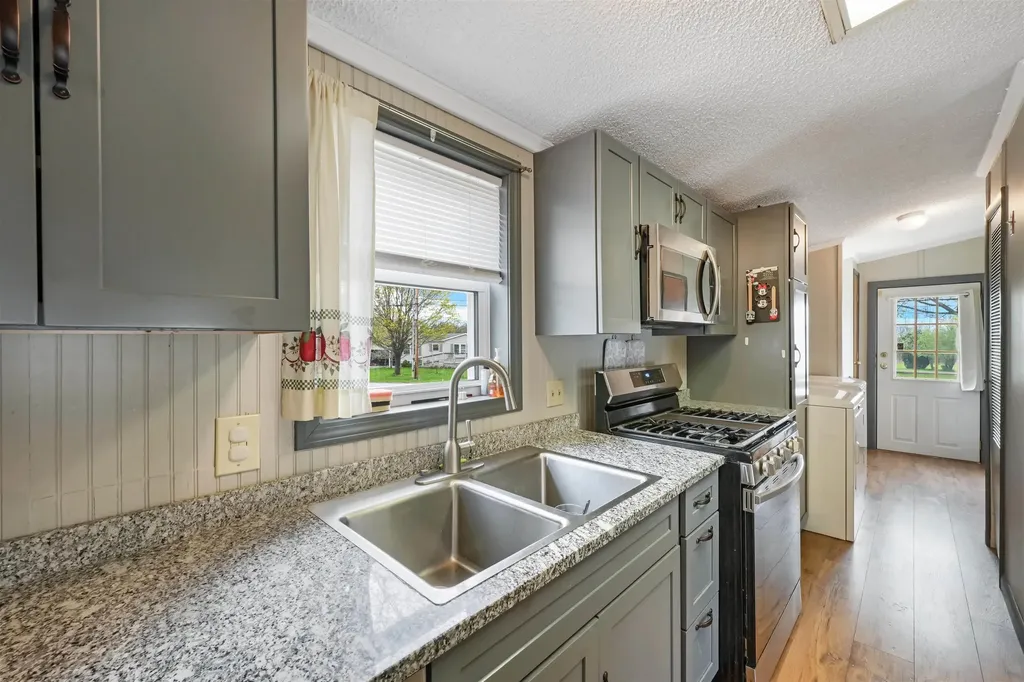 15 Marc Avenue St. Albans City VT 05478