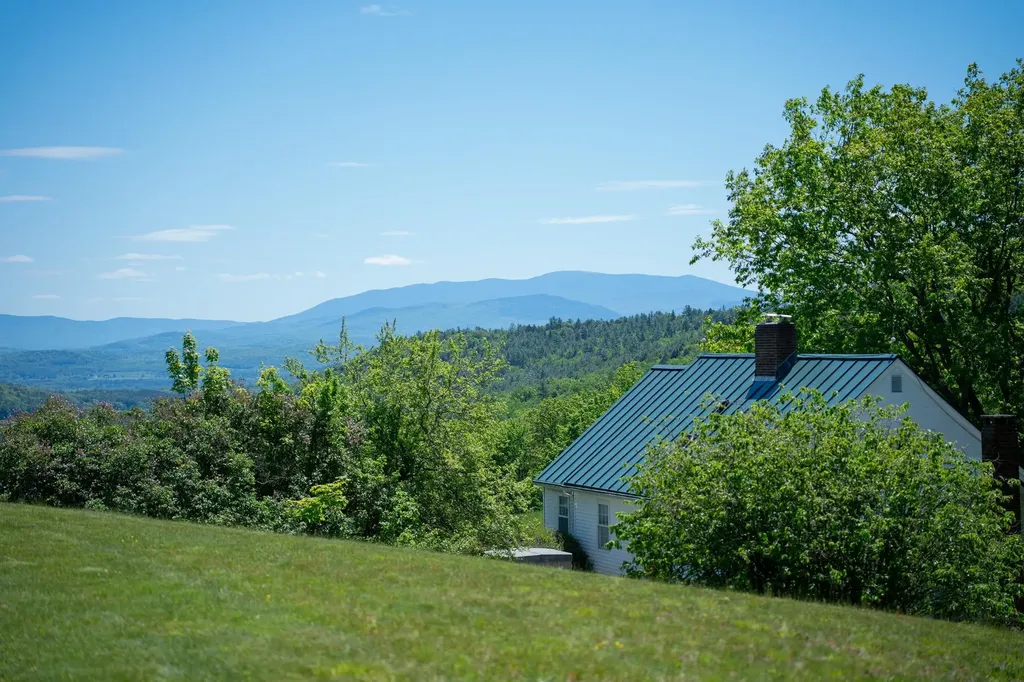 352 Maple Hill Road Newbury VT 05051