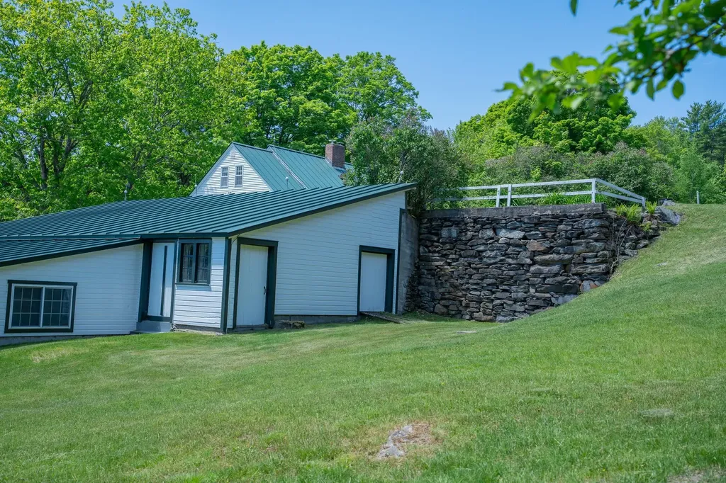 352 Maple Hill Road Newbury VT 05051