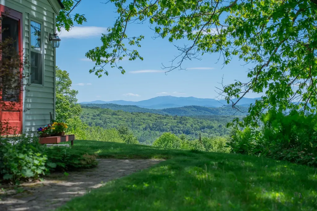 352 Maple Hill Road Newbury VT 05051