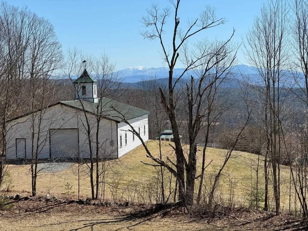 352 Maple Hill Road Newbury VT 05051