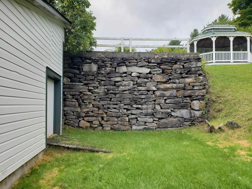 352 Maple Hill Road Newbury VT 05051