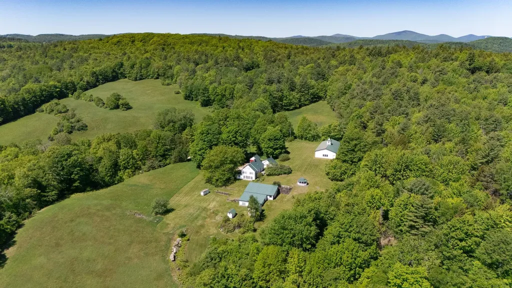 352 Maple Hill Road Newbury VT 05051
