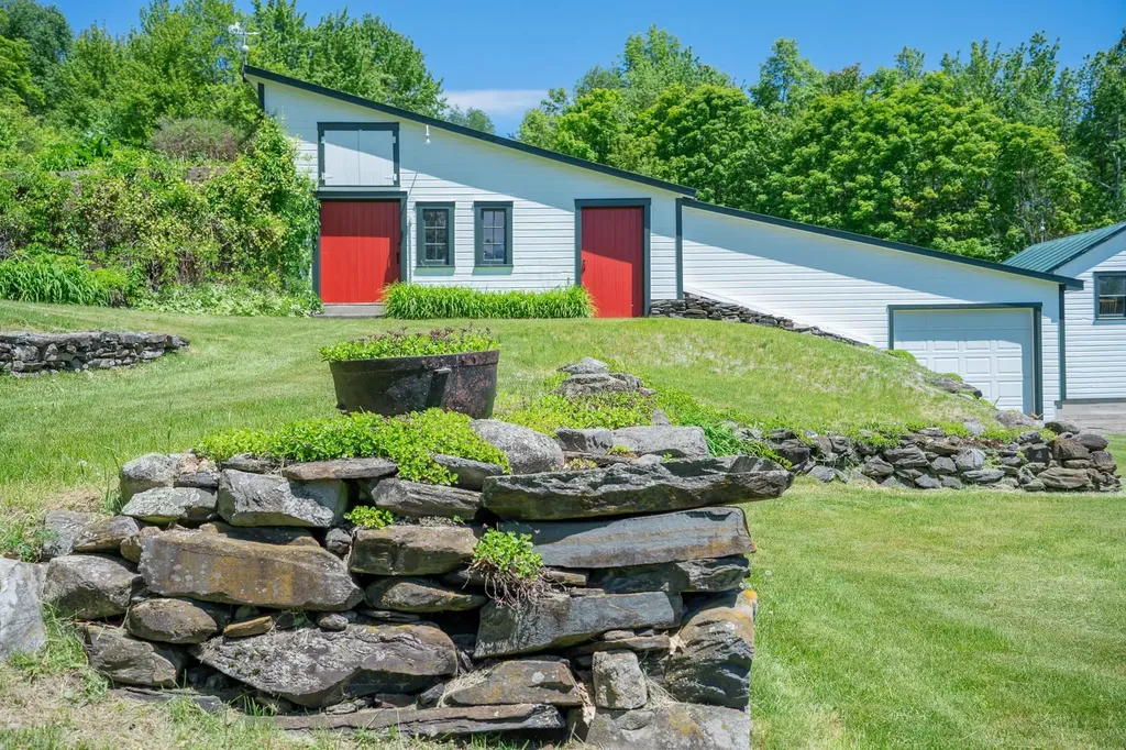352 Maple Hill Road Newbury VT 05051