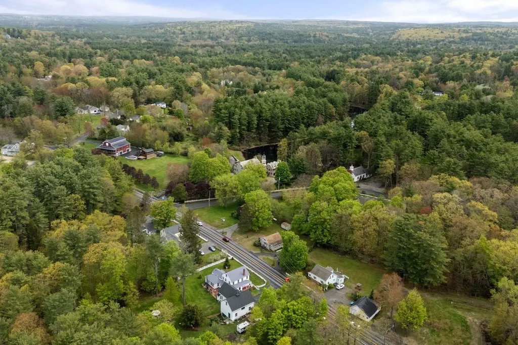 6 Mammoth Road Windham NH 03087