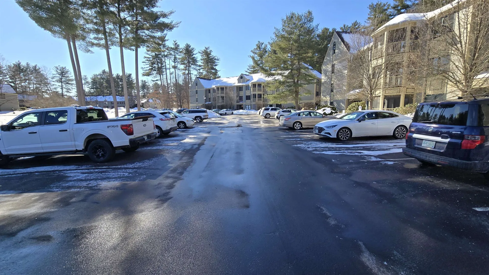 3 Bartemus Trail Nashua NH 03063