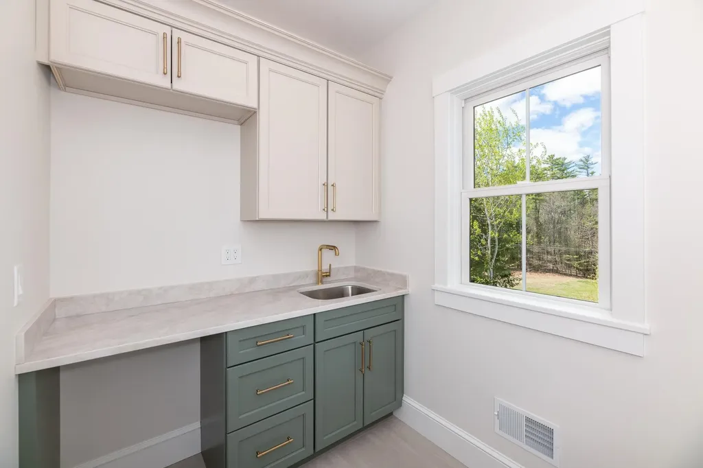 18 Solace Pointe Road Meredith NH 03253