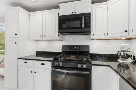14 Weaver Place Weare NH 03281