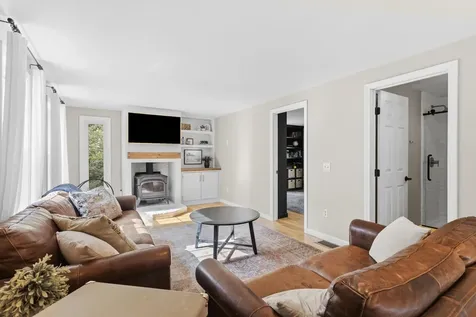 14 Weaver Place Weare NH 03281