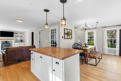 14 Weaver Place Weare NH 03281