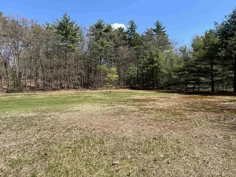 12 Landmark Lane Goffstown NH 03045