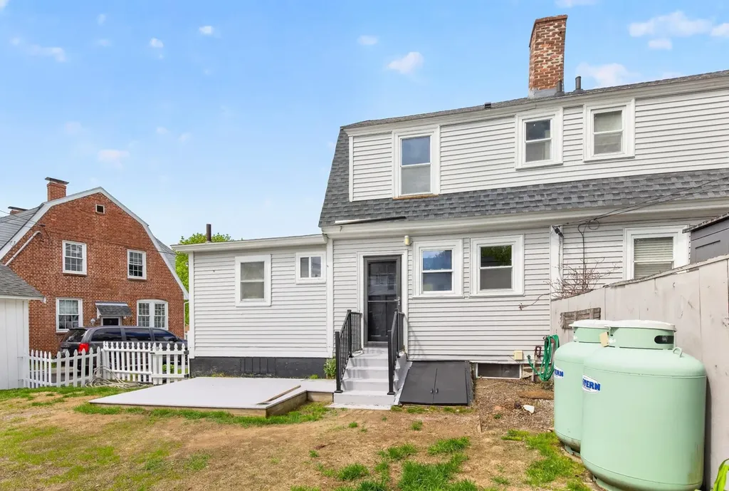 47 Concord Way Portsmouth NH 03801