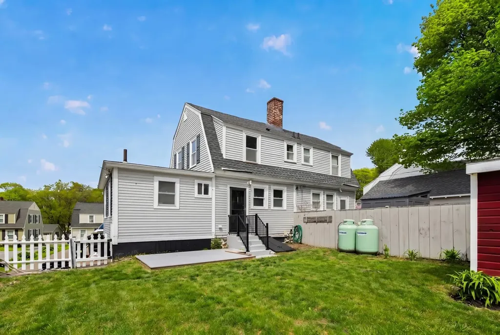 47 Concord Way Portsmouth NH 03801