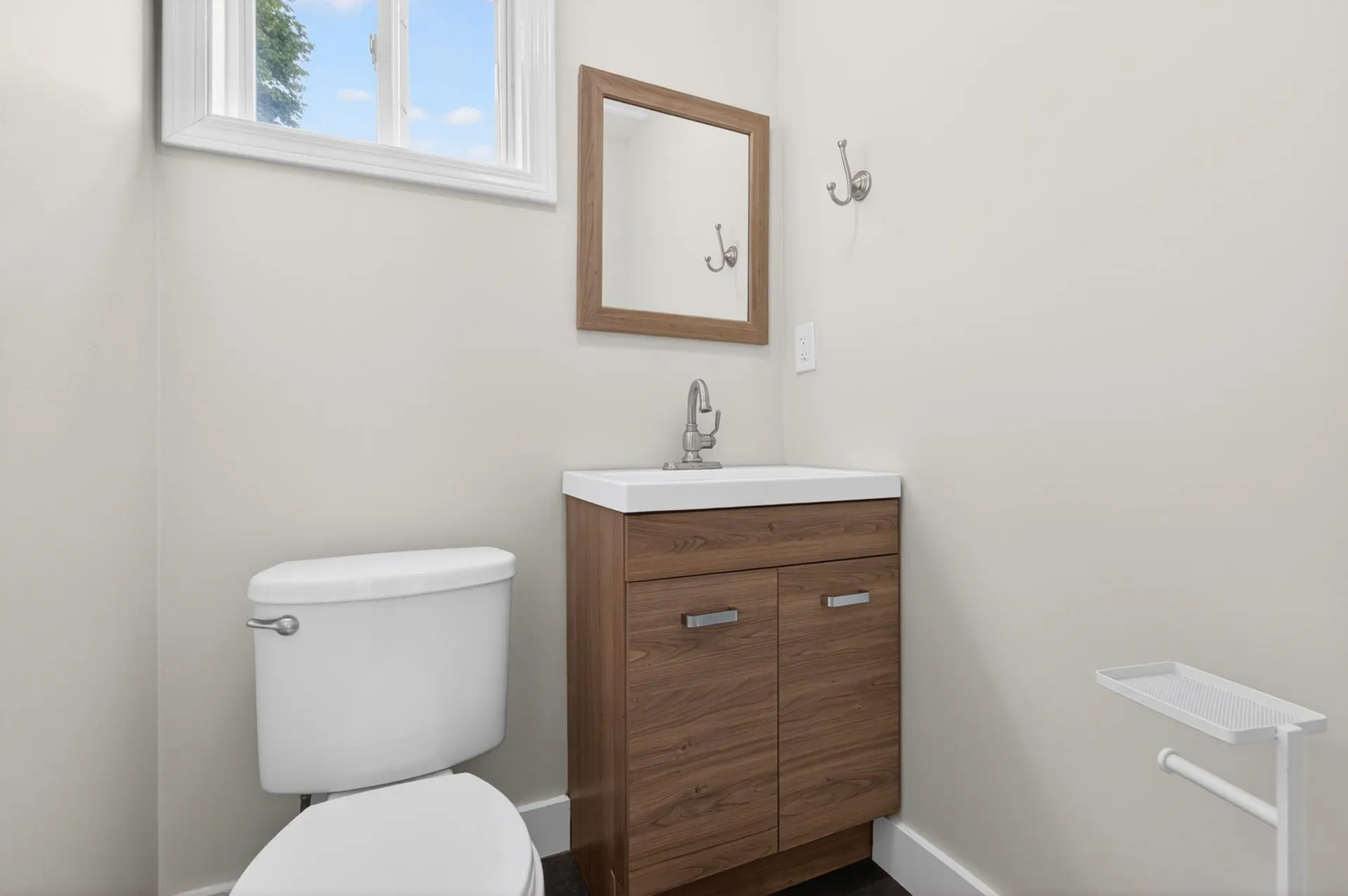 47 Concord Way Portsmouth NH 03801