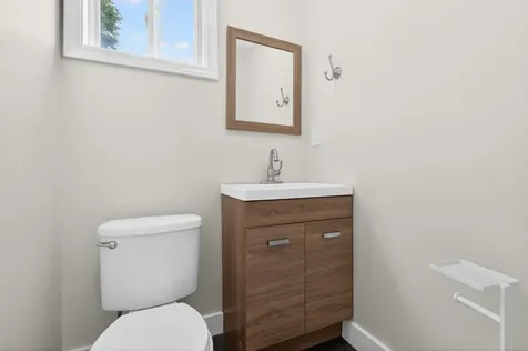 47 Concord Way Portsmouth NH 03801