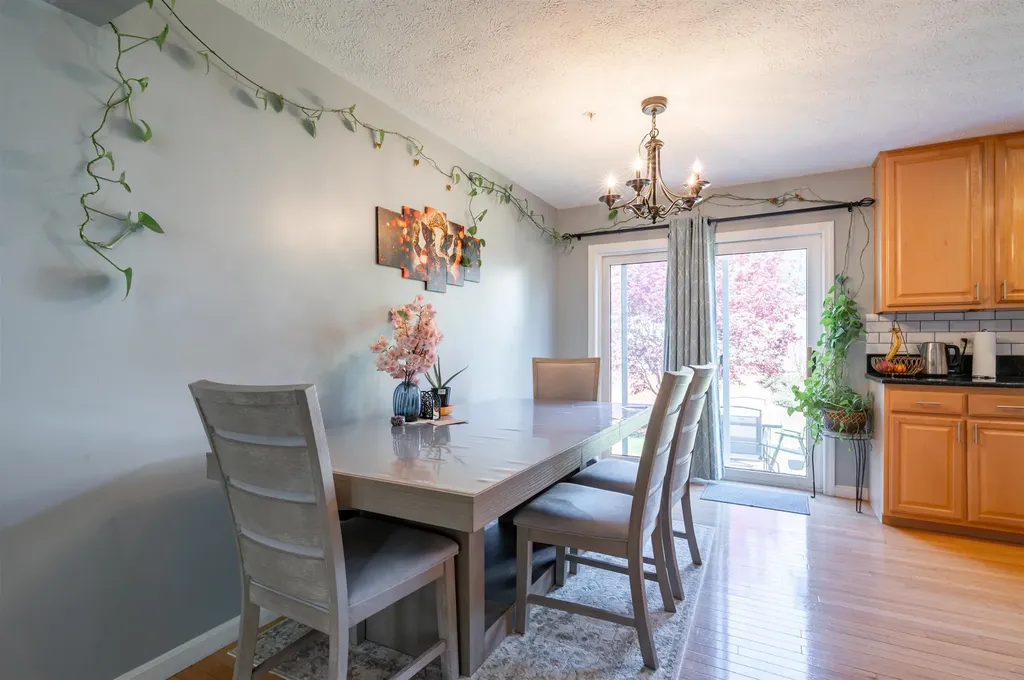 17 Georgetown Drive Nashua NH 03062