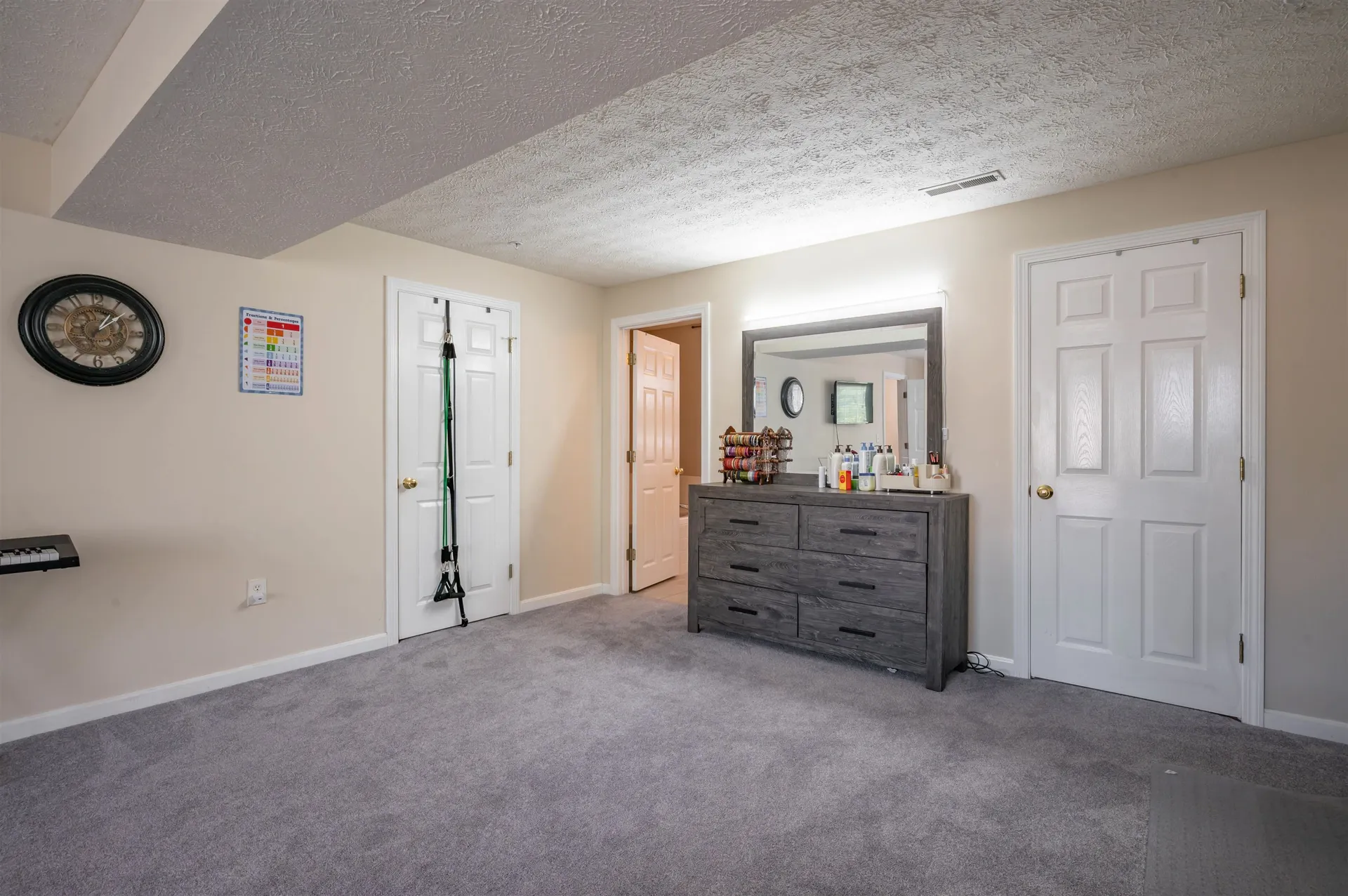 17 Georgetown Drive Nashua NH 03062