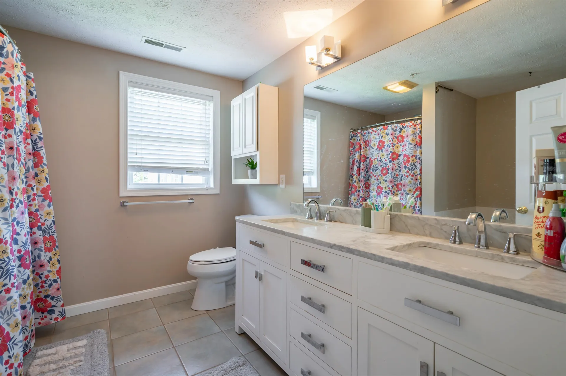 17 Georgetown Drive Nashua NH 03062