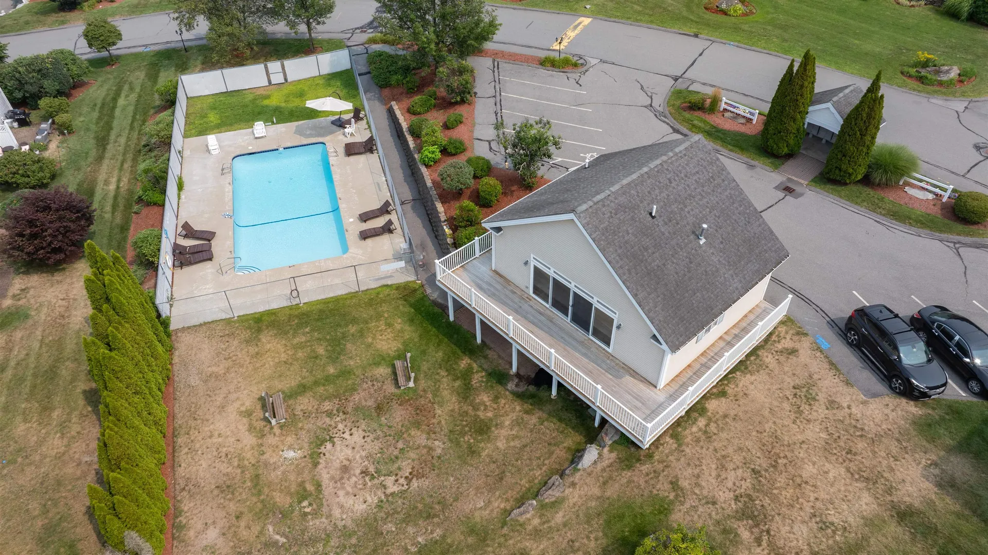 17 Georgetown Drive Nashua NH 03062