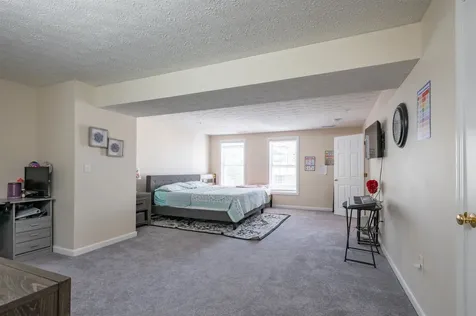 17 Georgetown Drive Nashua NH 03062