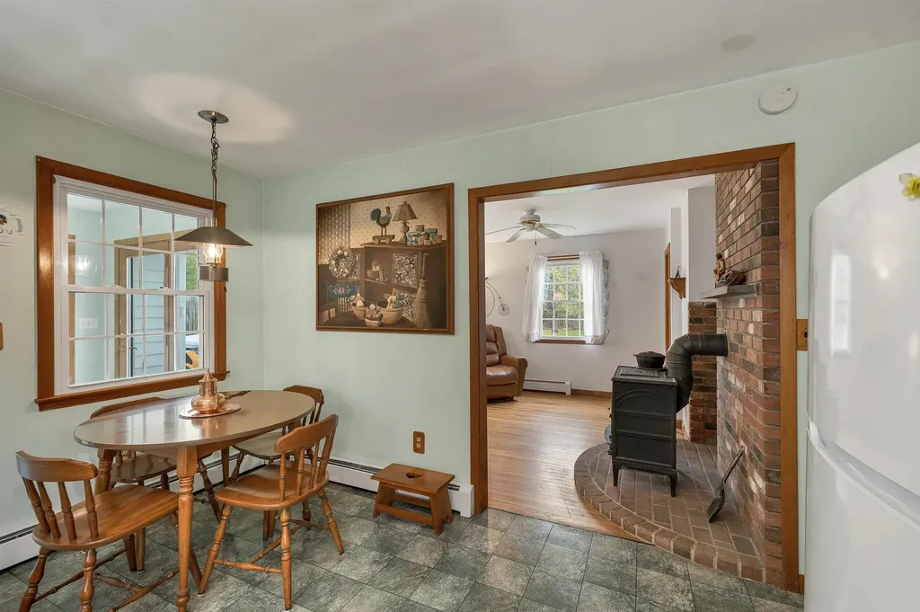 5 Meadow Drive Alton NH 03809