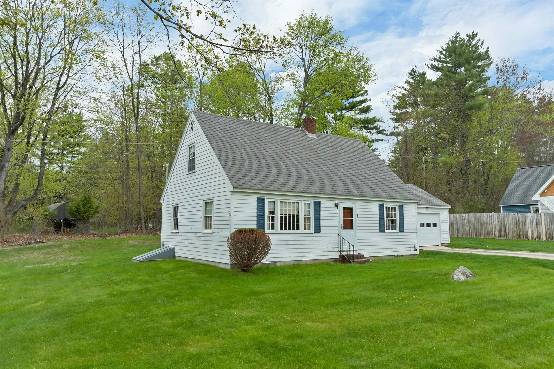 5 Meadow Drive Alton NH 03809