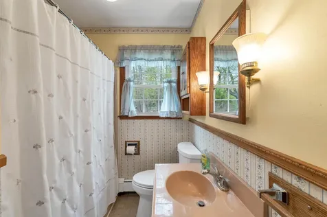 5 Meadow Drive Alton NH 03809